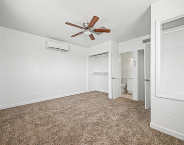 3519 W Orchid Lane - Photo Thumbnail 28