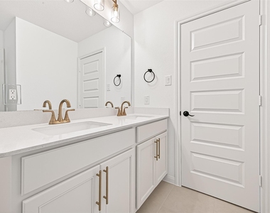 7327 Blue Gentiana Ln - Photo Thumbnail 35