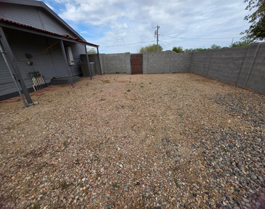1612 N 201st Avenue - Photo Thumbnail 23