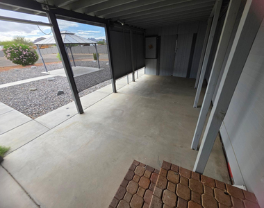 1612 N 201st Avenue - Photo Thumbnail 18