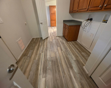 1612 N 201st Avenue - Photo Thumbnail 17