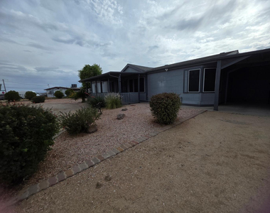 1612 N 201st Avenue - Photo Thumbnail 2