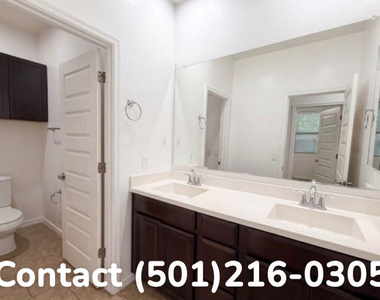 602 W Beautiful Lane - Photo Thumbnail 5