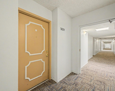3033 E Devonshire Avenue - Photo Thumbnail 2