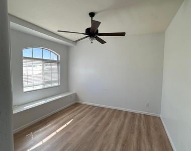 2665 N 137th Avenue - Photo Thumbnail 19