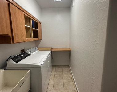 2665 N 137th Avenue - Photo Thumbnail 15