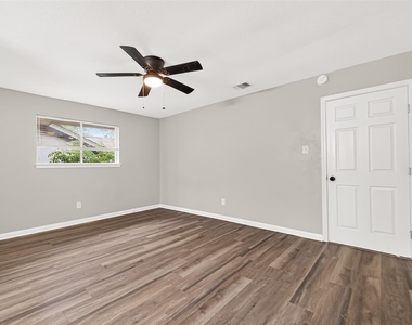 3318 Kentwood Drive - Photo Thumbnail 37