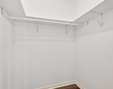 3318 Kentwood Drive - Photo Thumbnail 39