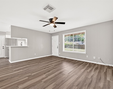 3318 Kentwood Drive - Photo Thumbnail 21