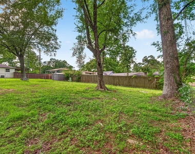 3318 Kentwood Drive - Photo Thumbnail 46
