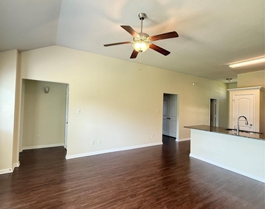 1134 Shadow Glenn Drive - Photo Thumbnail 3