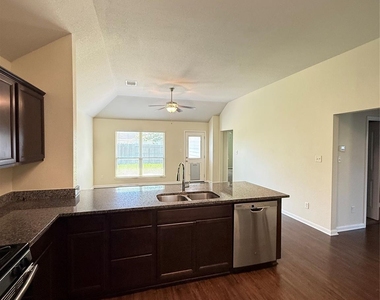 1134 Shadow Glenn Drive - Photo Thumbnail 4