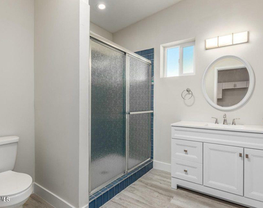 814 S 1st Avenue - Photo Thumbnail 15