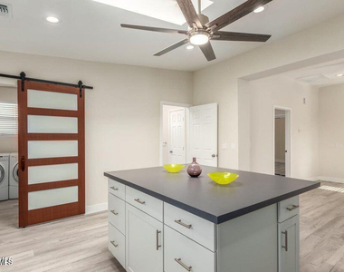 814 S 1st Avenue - Photo Thumbnail 9
