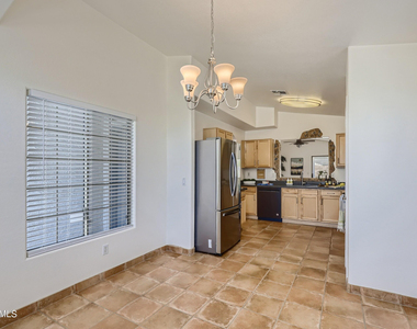 5770 W Seldon Lane - Photo Thumbnail 15