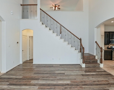 6026 Baileys Run - Photo Thumbnail 7