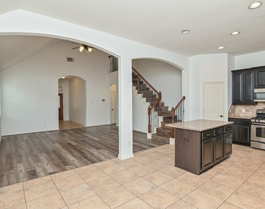 6026 Baileys Run - Photo Thumbnail 13
