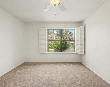 6885 E Cochise Road - Photo Thumbnail 16