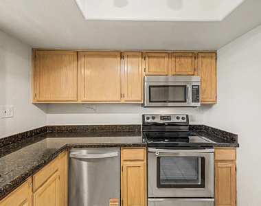 6885 E Cochise Road - Photo Thumbnail 11
