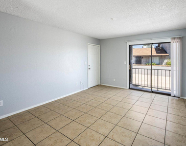 3823 N 23rd Drive - Photo Thumbnail 8