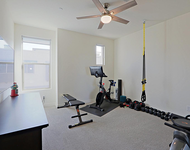 7350 E Vista Bonita Drive - Photo Thumbnail 17