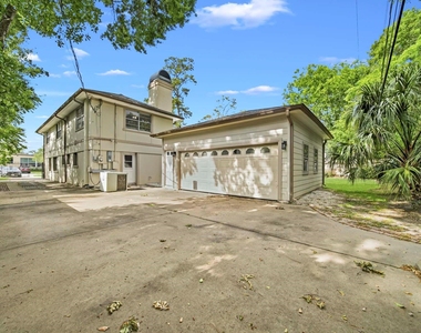 11730 Denise Drive - Photo Thumbnail 3