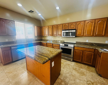 26803 N 21st Drive - Photo Thumbnail 8