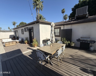 4028 E Lewis Avenue - Photo Thumbnail 38