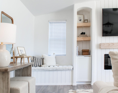 4028 E Lewis Avenue - Photo Thumbnail 7