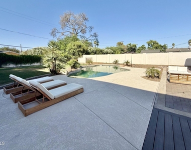 4028 E Lewis Avenue - Photo Thumbnail 39