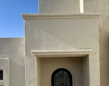 8502 E Amelia Avenue - Photo Thumbnail 2