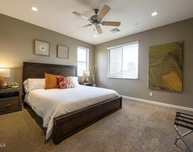 8502 E Amelia Avenue - Photo Thumbnail 16