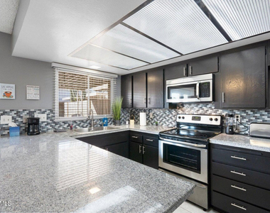 6921 E Osborn Road - Photo Thumbnail 7