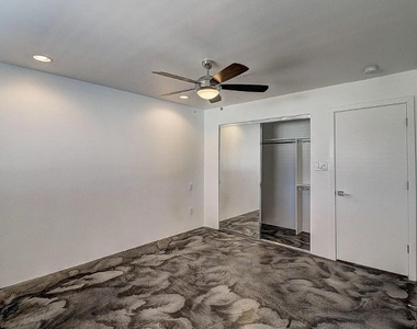 8144 E Fairmount Avenue - Photo Thumbnail 19