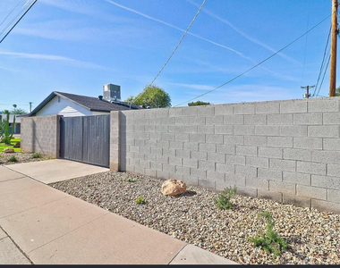 8144 E Fairmount Avenue - Photo Thumbnail 37
