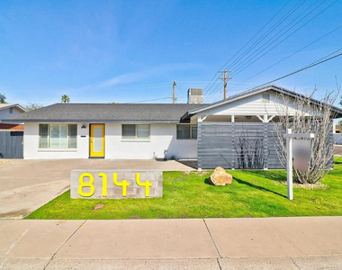 8144 E Fairmount Avenue - Photo Thumbnail 4