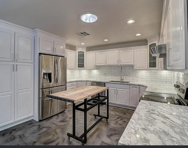8144 E Fairmount Avenue - Photo Thumbnail 7