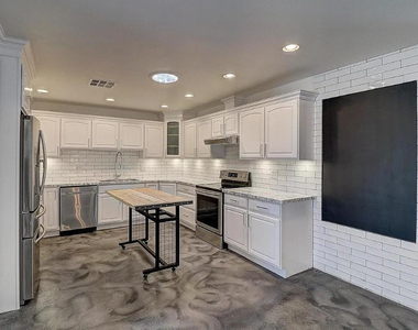 8144 E Fairmount Avenue - Photo Thumbnail 6