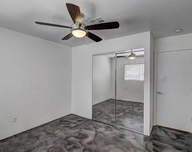 8144 E Fairmount Avenue - Photo Thumbnail 24