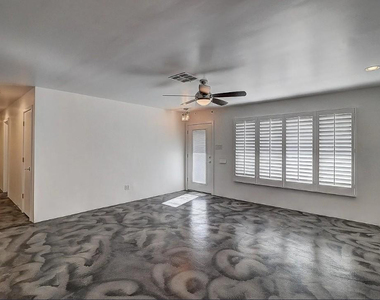 8144 E Fairmount Avenue - Photo Thumbnail 10