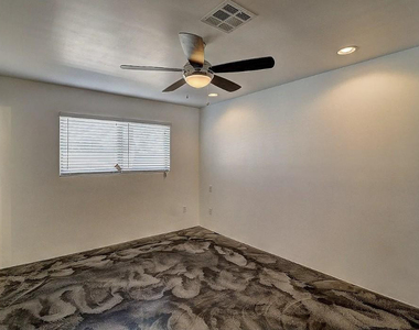 8144 E Fairmount Avenue - Photo Thumbnail 21