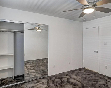 8144 E Fairmount Avenue - Photo Thumbnail 28