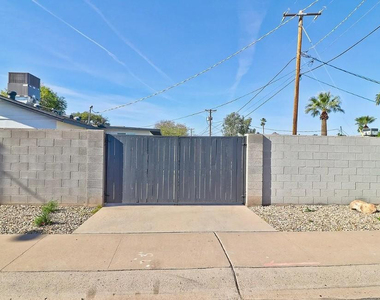 8144 E Fairmount Avenue - Photo Thumbnail 36