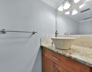652 N Eldridge Parkway - Photo Thumbnail 8