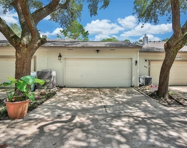 652 N Eldridge Parkway - Photo Thumbnail 17