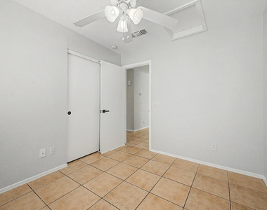 7043 W Phelps Road - Photo Thumbnail 22