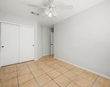 7043 W Phelps Road - Photo Thumbnail 20