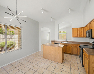 7043 W Phelps Road - Photo Thumbnail 11