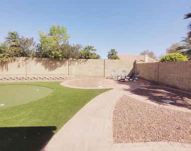 8720 W Kathleen Road - Photo Thumbnail 9