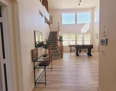 8720 W Kathleen Road - Photo Thumbnail 2